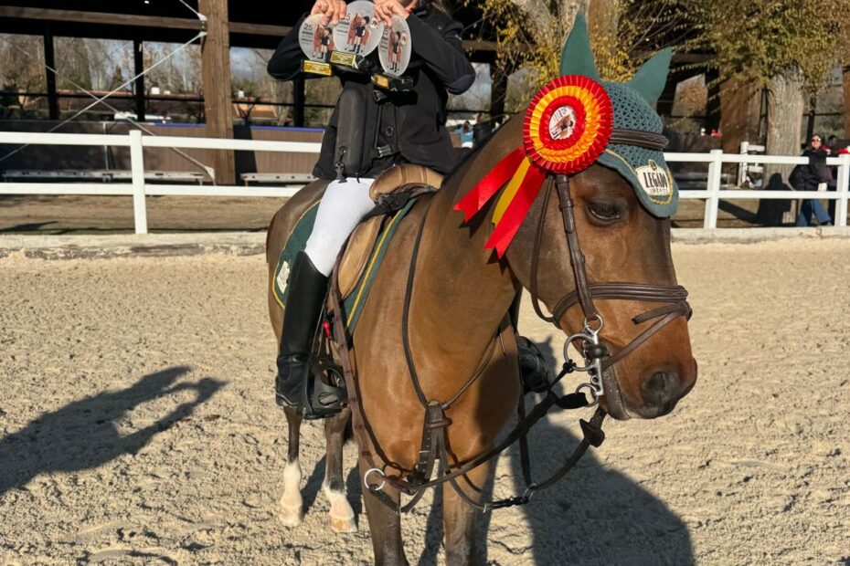 Bárbara con Dominó ganadora de las 3 pruebas